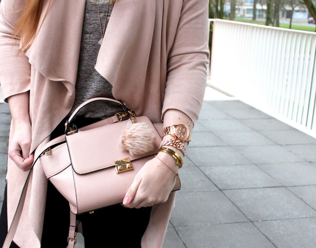LOOK OF THE DAY: Blushy tones