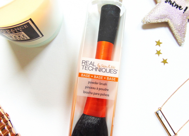 REVIEW: Real Techniques powder brush